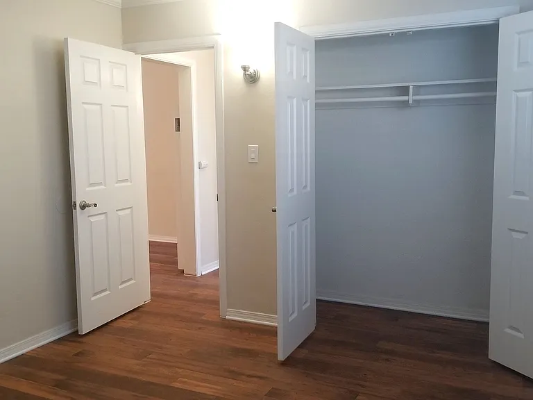 4418 Bond St — Photo 18