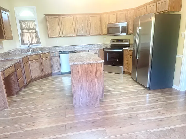 8430 Wind River Cir N — Photo 2