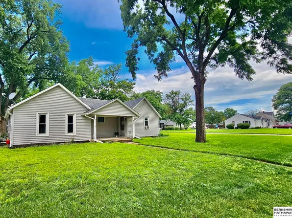 451-453 N 10th St, Blair, NE 68008