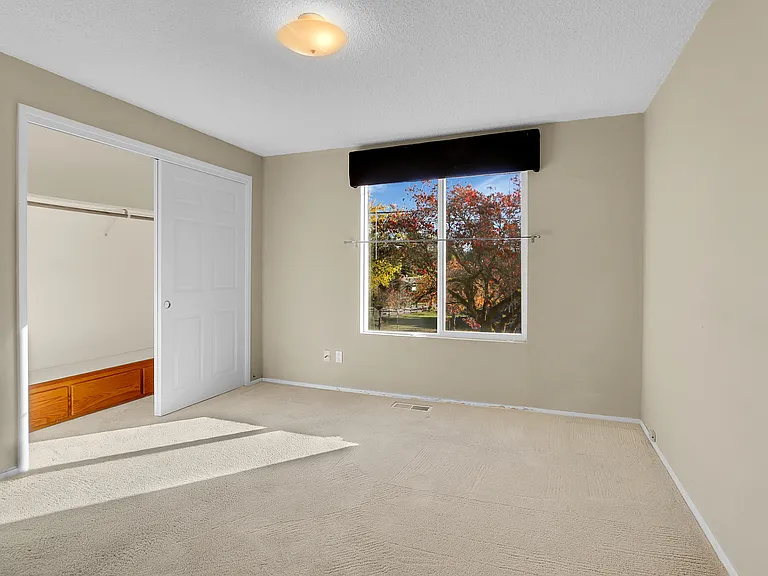 12816 SE 4th Pl — Photo 10