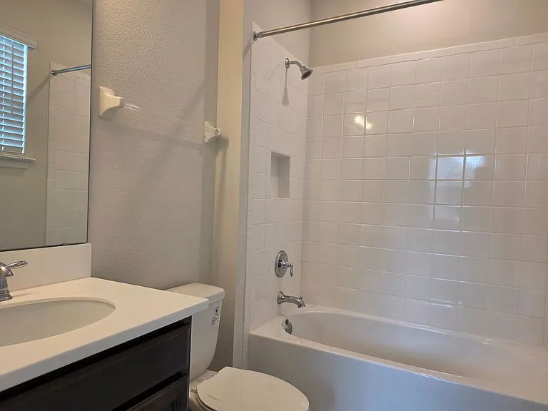 2865 High Pointe St — Photo 44