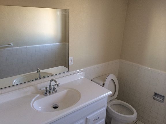 4th image of 216 Catalini St