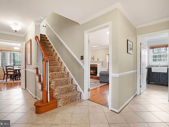 4th image of 3233 Betsy Ln