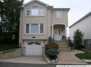12 Jayne Ln, Staten Island, NY 10307