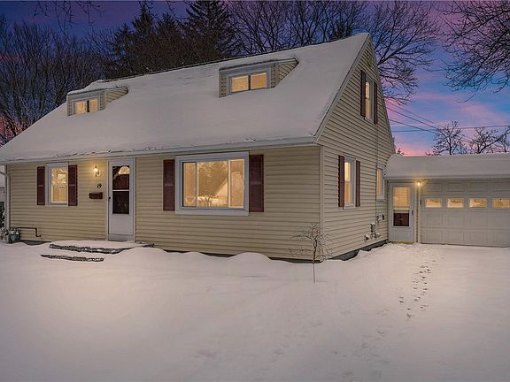 2nd image of 19 Sierra Rd