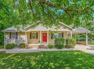 209 Millstone Dr, Lexington, NC 27295