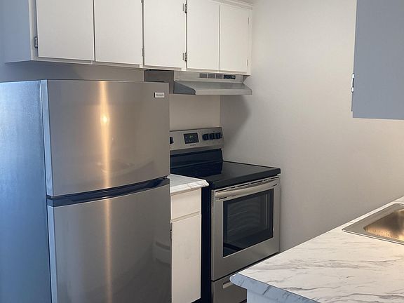 4th image of 24801 Jefferson Ave APT 18