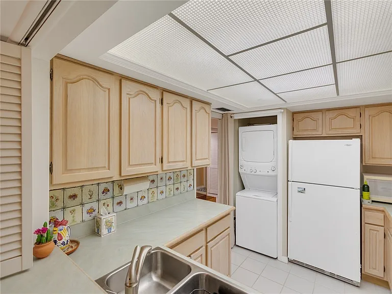 1880 Bay Rd #I319 — Photo 14