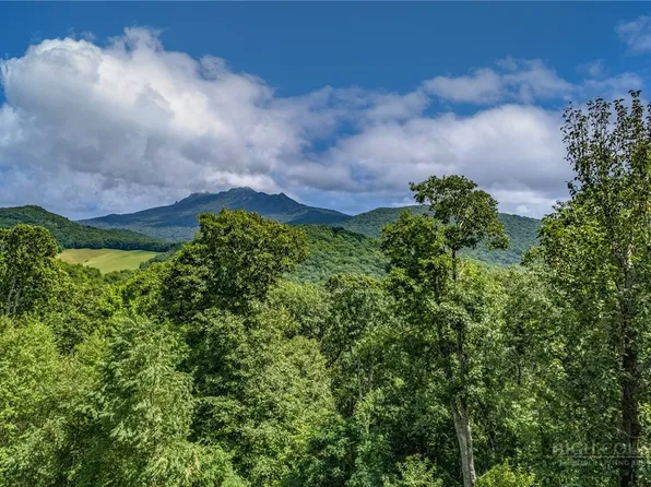153 Linville Oaks Drive, Linville, NC 28657