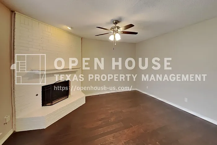 4 bed, 2.5 bath, 1996 sqft, $2,490 — Photo 4