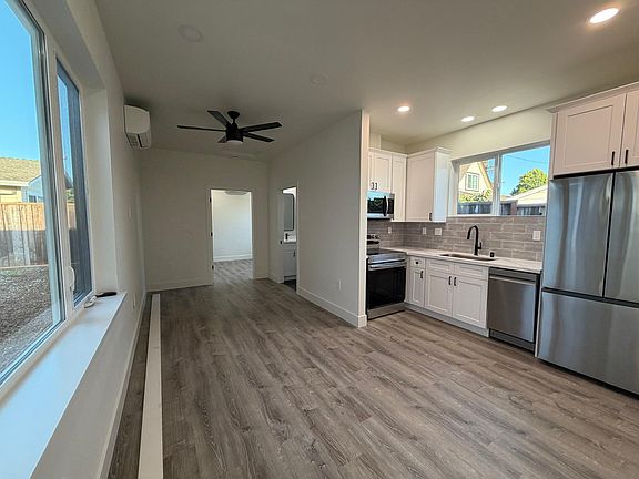 5th image of 2908 Fallwood Ln #B