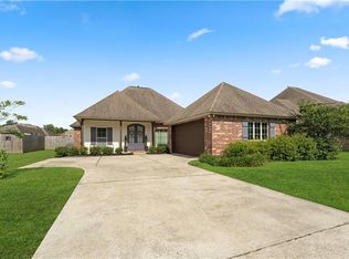 39657 Tickfaw Dr, Ponchatoula, LA 70454