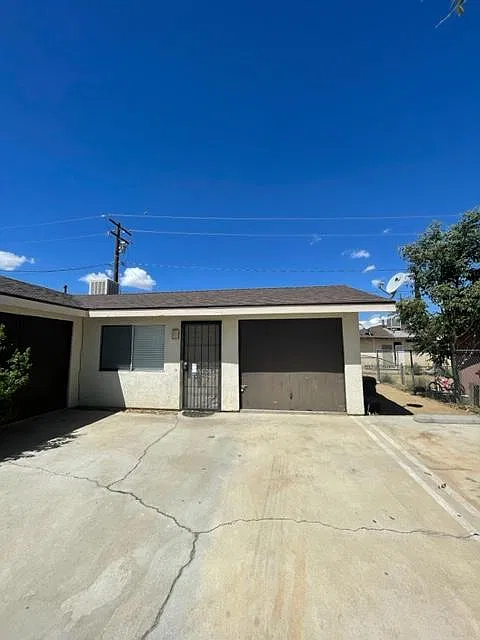 2 bed, 770 sqft, $1,300 — Photo 1