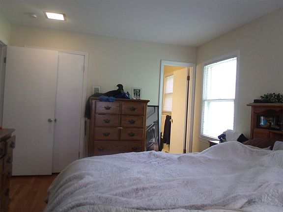 3rd image of 9143 Switzer St