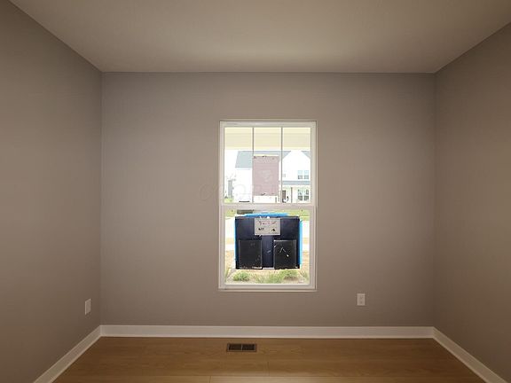 2nd image of 122 Sienna Glenn Dr