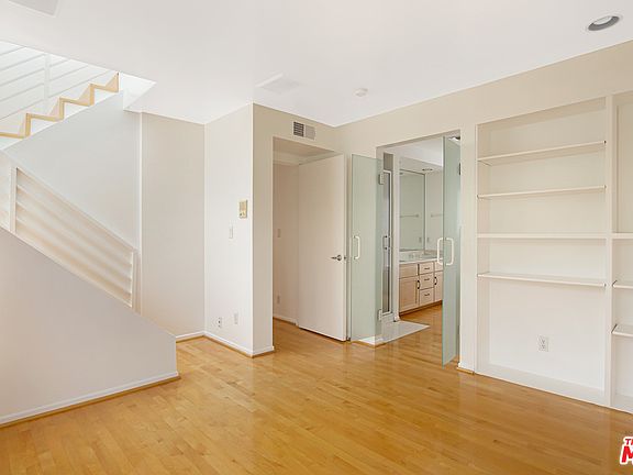 5th image of 1139 Harvard St APT D