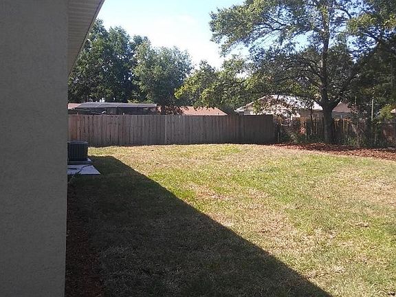 3rd image of 2103 Emeralda Dr