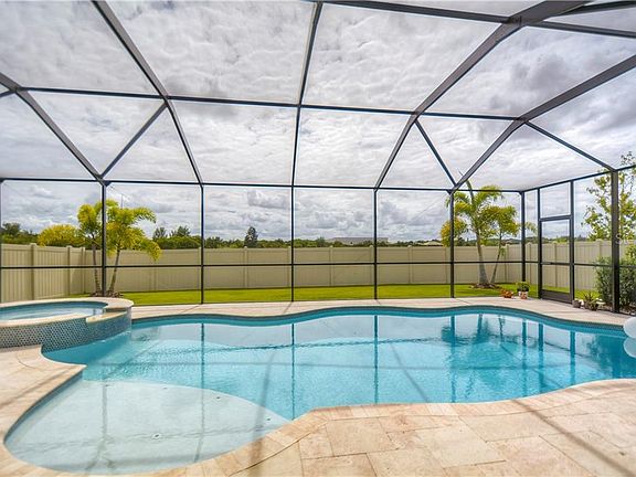 2nd image of 11824 Lake Lucaya Dr