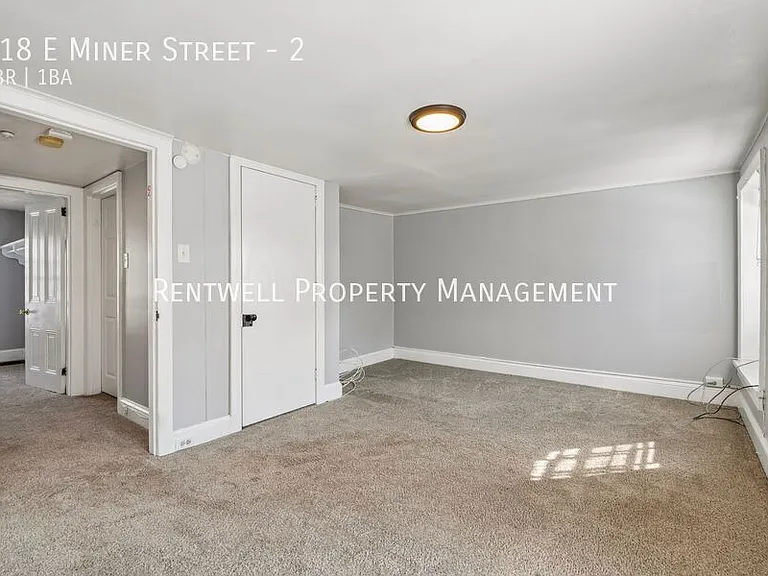 118 E Miner St #2 — Photo 6