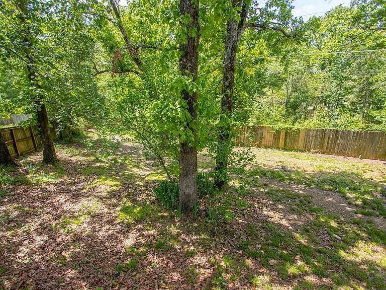 235 Briarpatch Ln — Photo 21
