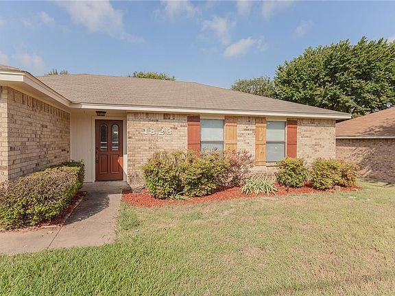 4th image of 1823 Meadowcrest Ln
