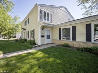 1531 Cove Dr #190-B, Prospect Heights, IL 60070