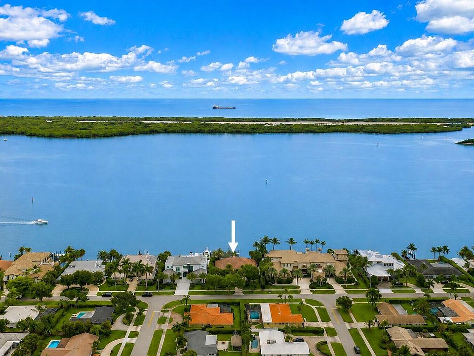 1st image of 806 Lakeside Drive