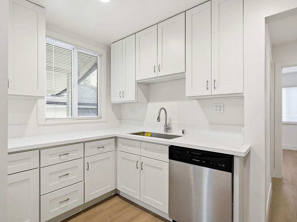 1st image of 1007 Omer Ln #102