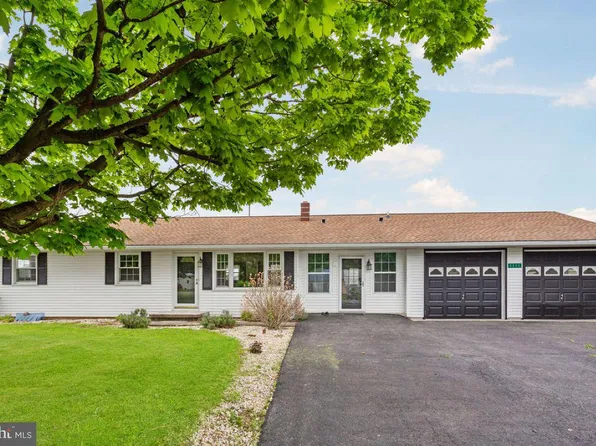 3251 Enoch Brown Rd, Greencastle, PA 17225