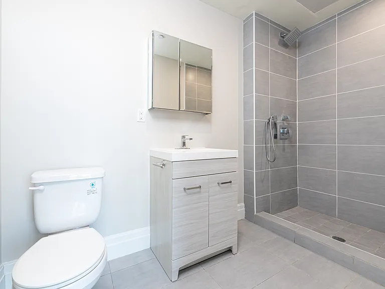 1044 Bedford Ave #5D — Photo 6