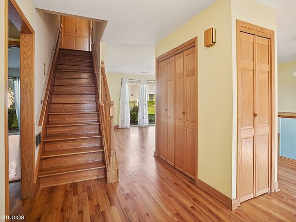 3rd image of 1044 Mohegan Ln Unit 1044