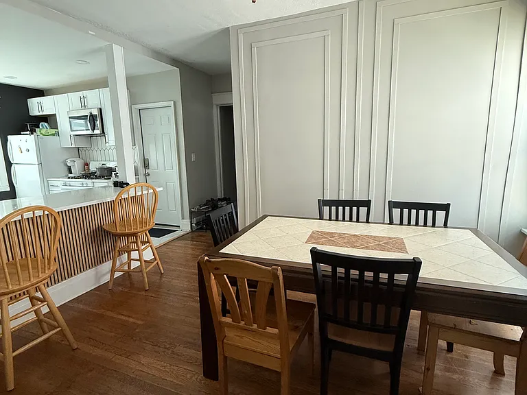 76 Sterling Ave — Photo 5