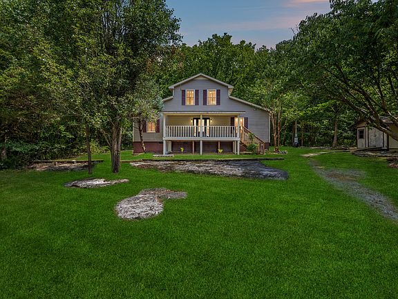 2nd image of 250 Hemlock Dr