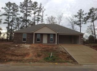 97 Little Brook Ln, Jackson, TN 38305