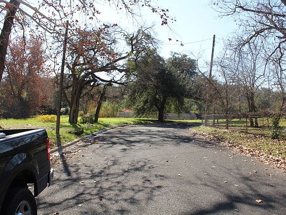 5th image of 638 Little Ave