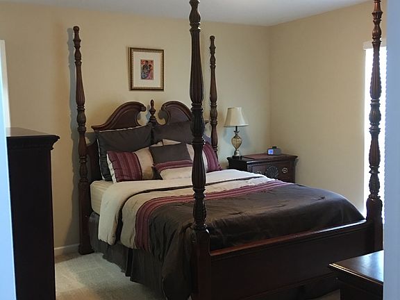 Guest bedroom 