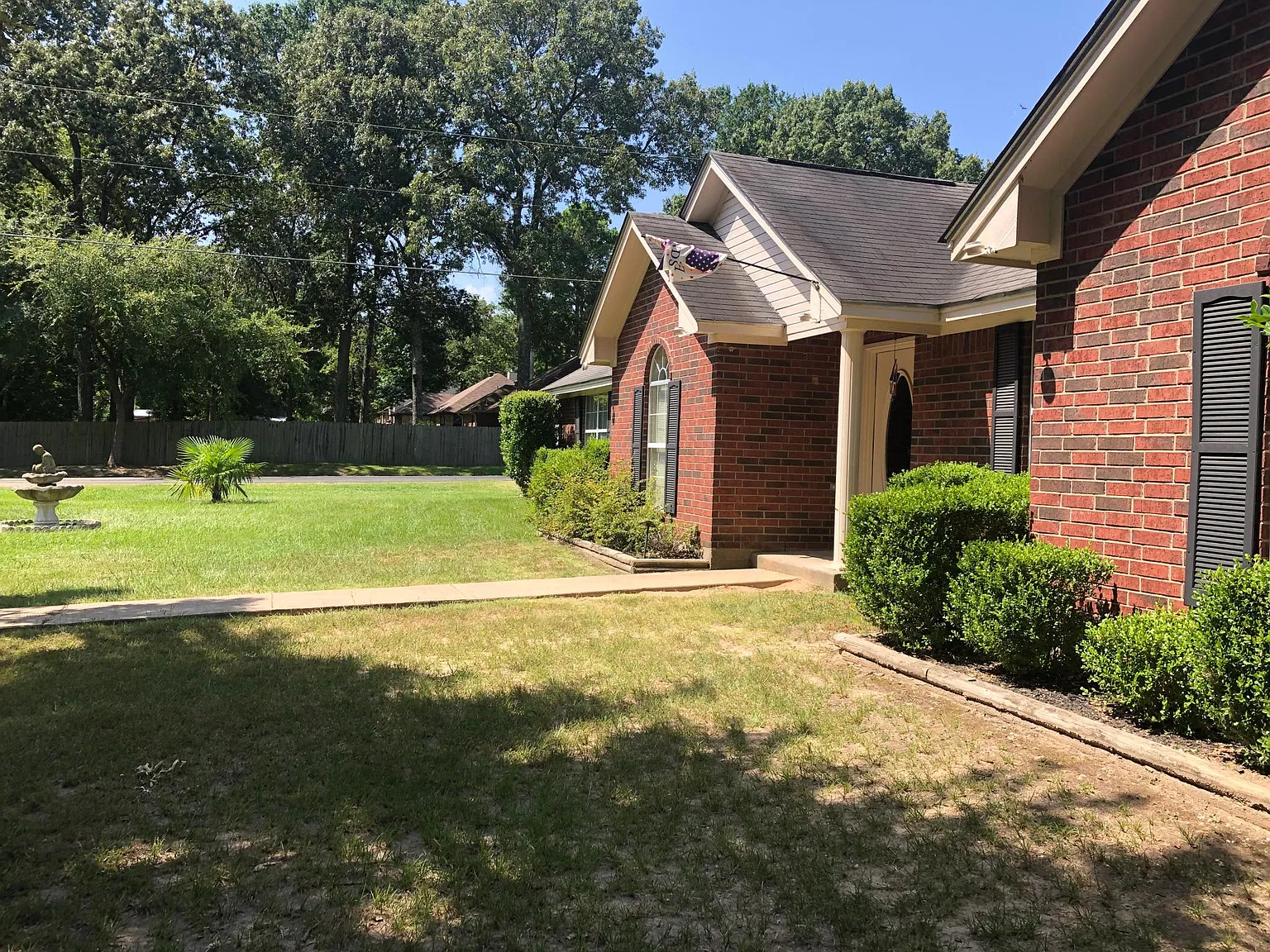 3 bed, 1696 sqft, $1,725 — Photo 3