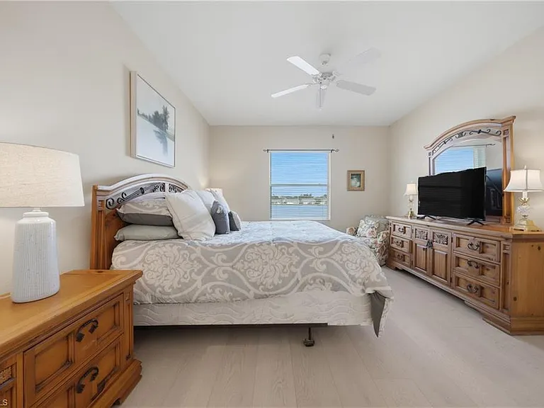 3320 W Crown Pointe Blvd #201 — Photo 24