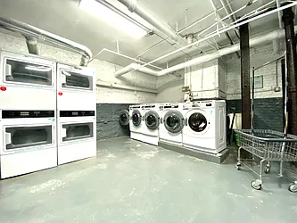 Rented by R New York