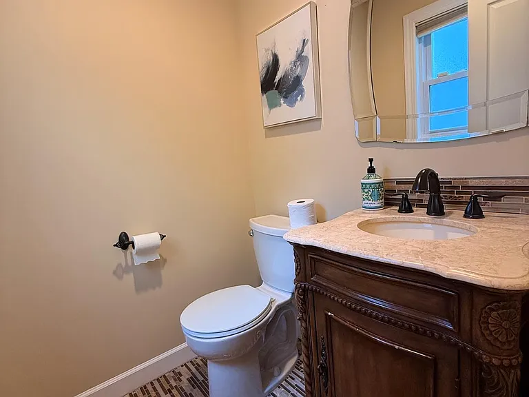 40 Rumson Rd — Photo 11