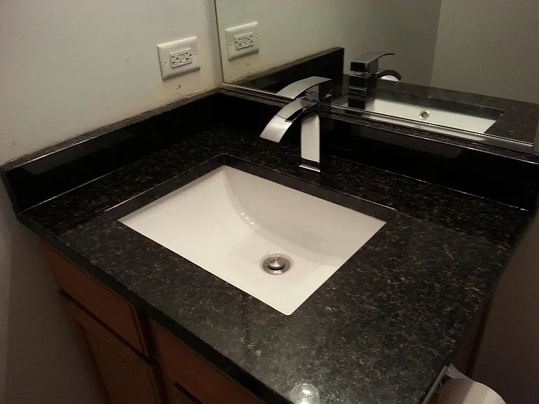 928 Charlton Ln — Photo 14
