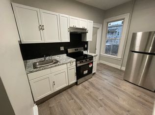 34 Park St #2L, Bridgeport, CT 06608