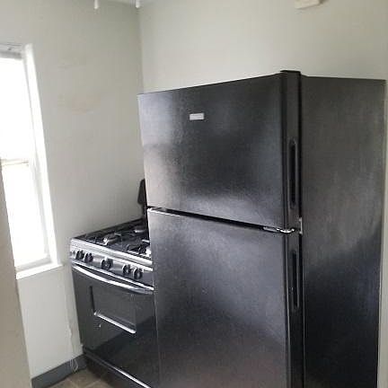3rd image of 35 Gahl Ter APT D
