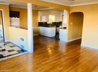 6934 225th St, Bayside, NY 11364