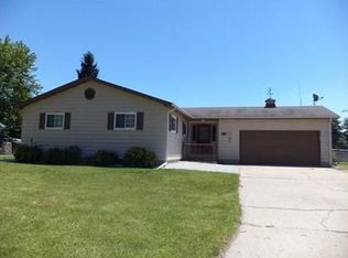 503 Devon Dr, Saint Louis, MI 48880