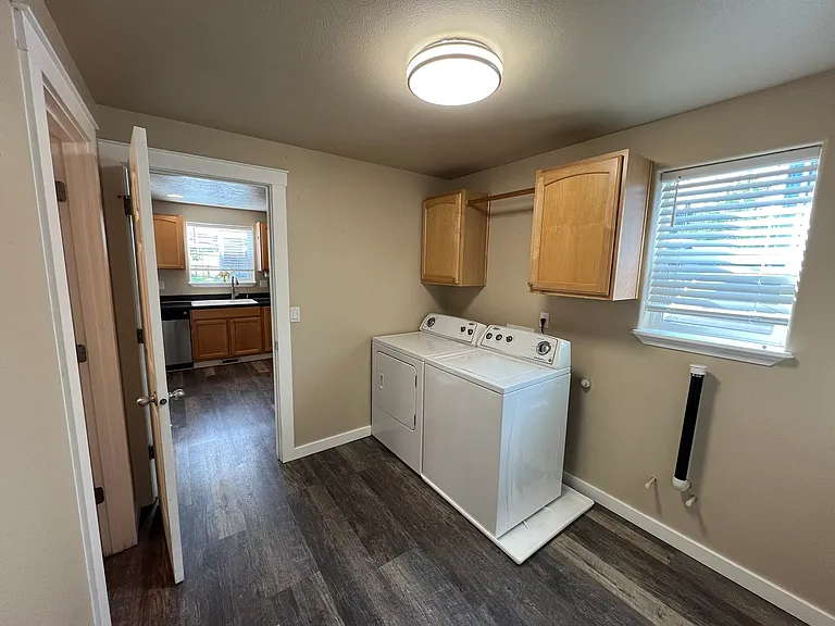 8642 NE Barberry Dr — Photo 12