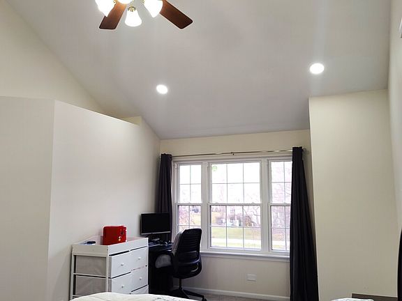 5th image of 138 White Branch Ct S