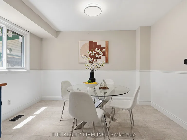 45 Amy Cres — Photo 12