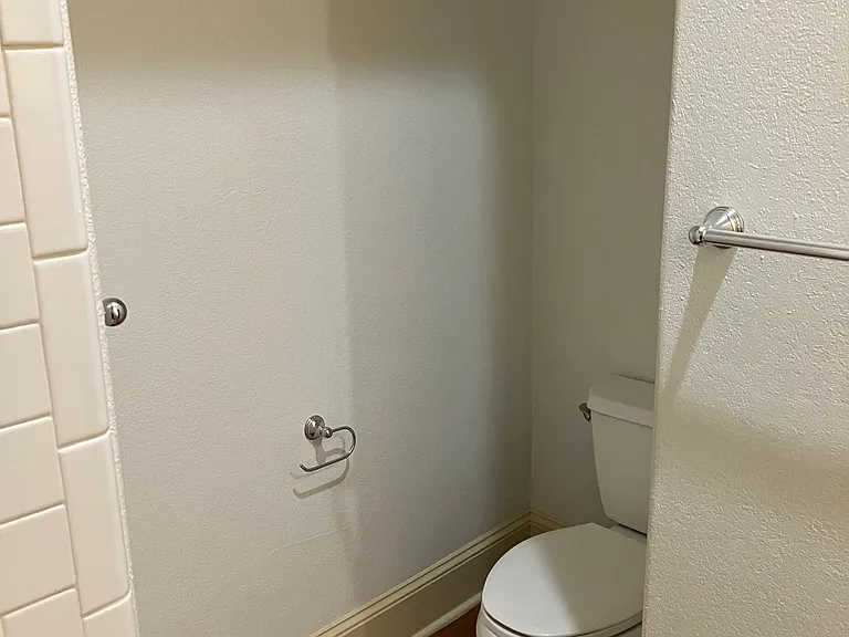 21 Biltmore Ave #203 — Photo 13