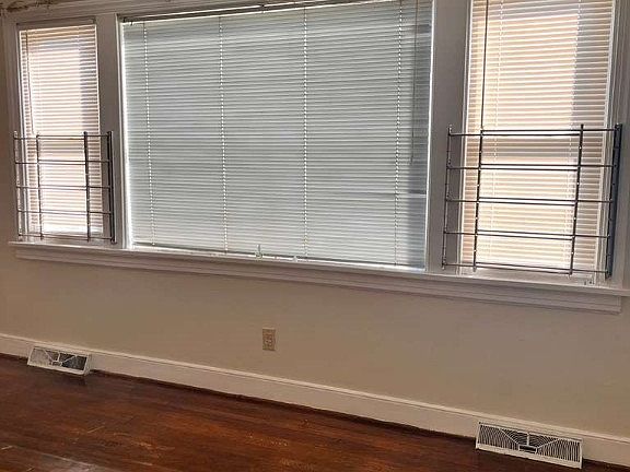 4th image of 2203 Dinwiddie Ave